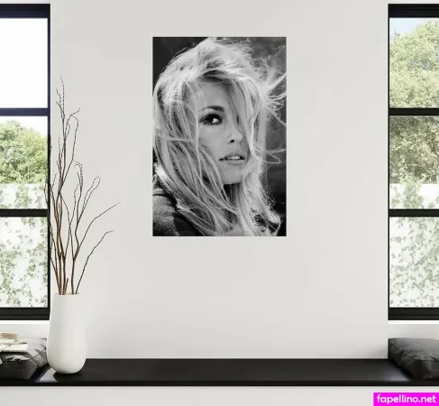 Sharon Tate OnlyFans Thumbnail #yWucWIm9T7