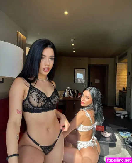 Sharonv21 OnlyFans Thumbnail #wZOkL1xijO