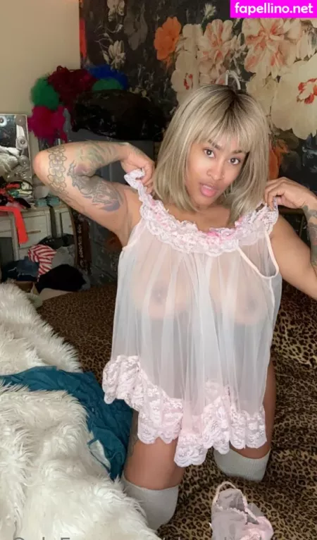 Sharsharbinkz OnlyFans Thumbnail #AY4RYVInwL