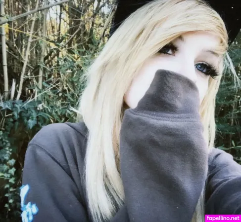 Shauna Dean Cokeland OnlyFans Thumbnail #XA6awqe0b5