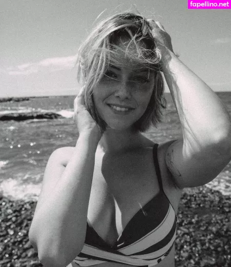 Shauna Dewit OnlyFans Thumbnail #UogJbbR6aZ