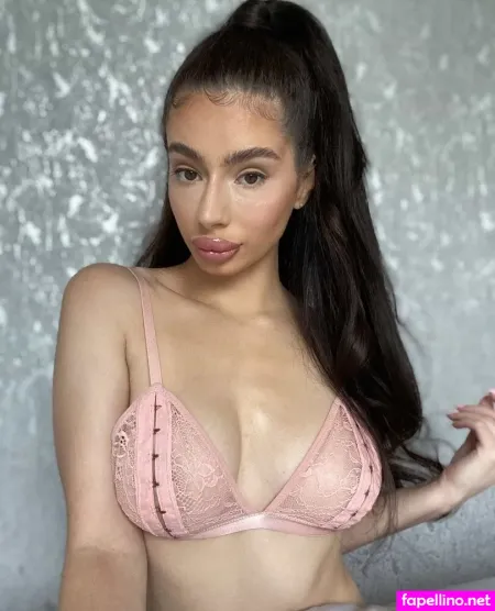 Shauna Taylor OnlyFans Thumbnail #1nO5CbXMht