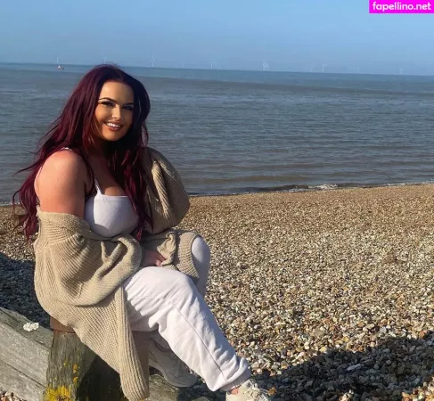 Shauni Rixon OnlyFans Thumbnail #qWHm7LD7NY