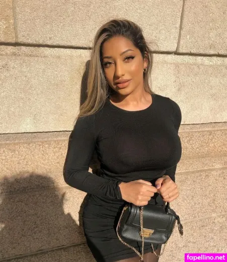 Shaweena OnlyFans Thumbnail #UsBhk2SdXv