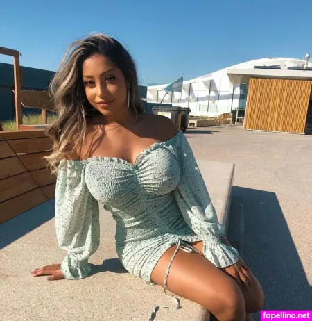 Shaweena OnlyFans Thumbnail #j38mN8mdyt