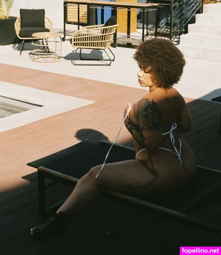 Shawna White 1 OnlyFans Thumbnail #w0Av5PeAw1