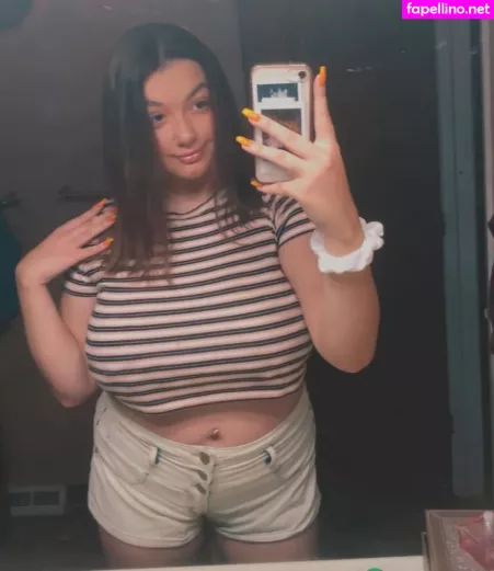 Shayla Ceccardi OnlyFans Thumbnail #4YxGIApggd