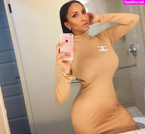 Shayliving OnlyFans Thumbnail #yKYNtynmwF