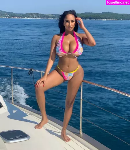 Shayliving OnlyFans Thumbnail #zg7Jc4A7JM