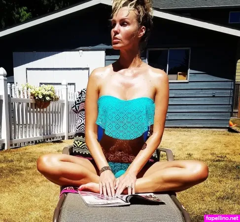 Shayna Wayne OnlyFans Thumbnail #MTvhLeGnrE