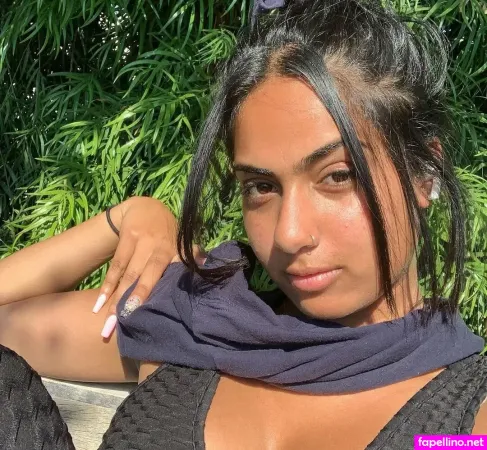 Shayna OnlyFans Thumbnail #0dQ6xcjbOf