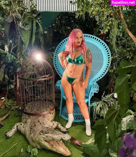 Shazza Mckenzie OnlyFans Thumbnail #R8LROwAdO0