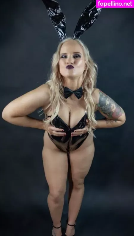 Shazza Mckenzie OnlyFans Thumbnail #mxczN0LbqO