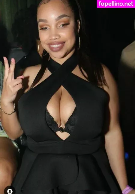 Sheera The Model OnlyFans Thumbnail #SUv2HkdKNz