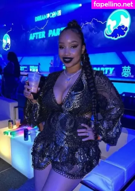 Sheera The Model OnlyFans Thumbnail #fSakL8dFur