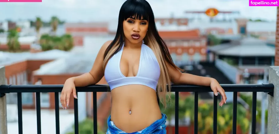 Sheera The Model OnlyFans Thumbnail #mGIWc8LoBX