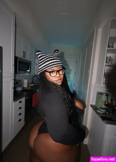 Shefine OnlyFans Thumbnail #4LCf6POmpk