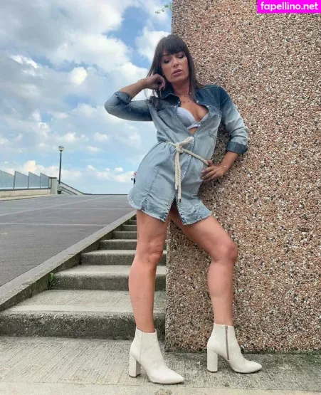 Sheila Capriolo OnlyFans Thumbnail #9nefJbQdbY