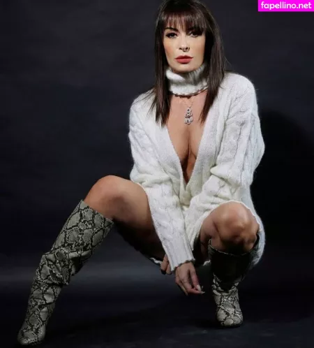 Sheila Capriolo OnlyFans Thumbnail #okgpJ6I36D