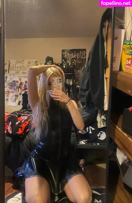 Shelby Lane OnlyFans Thumbnail #OZPNMWxSHX