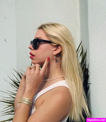 Shelly Cohen OnlyFans Thumbnail #WiaqBgGw35