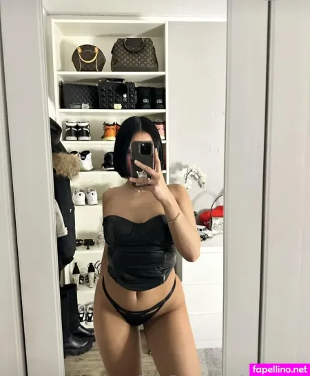 Shelly Officiiall OnlyFans Thumbnail #m7q2UMuo4L