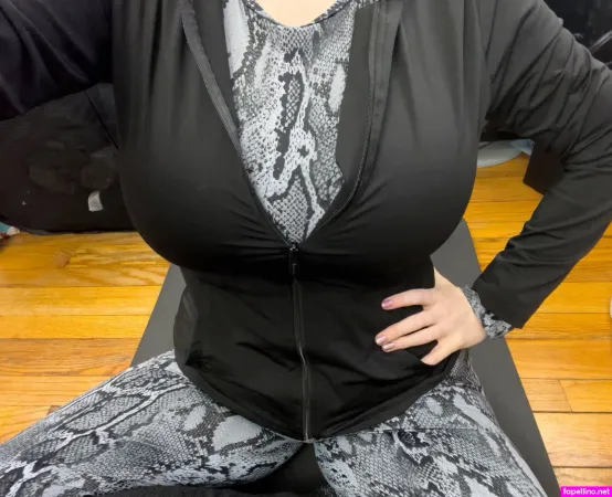 Shellydeathlock Main Profile Photo