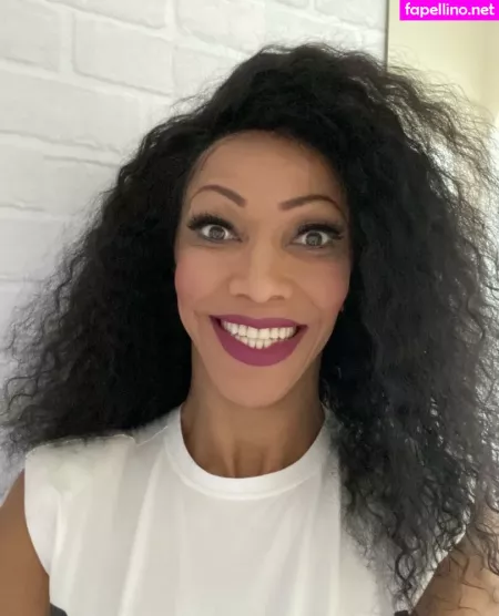 Shemale 23cm OnlyFans Thumbnail #BAyTPkF2d0