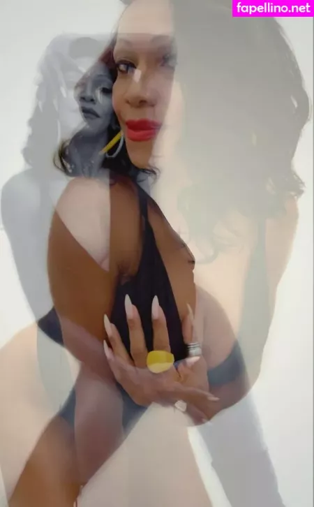 Shemale 23cm OnlyFans Thumbnail #IoT0qMdFud