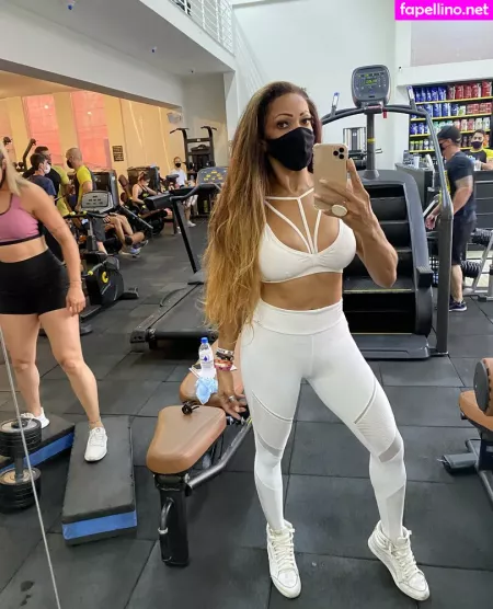 Shemale 23cm OnlyFans Thumbnail #YoZ2X6QJTH