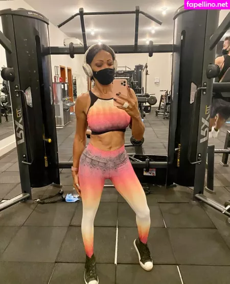 Shemale 23cm OnlyFans Thumbnail #gSZa1uuXTI