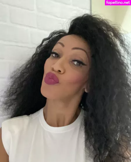 Shemale 23cm OnlyFans Thumbnail #piOdvtGgdz