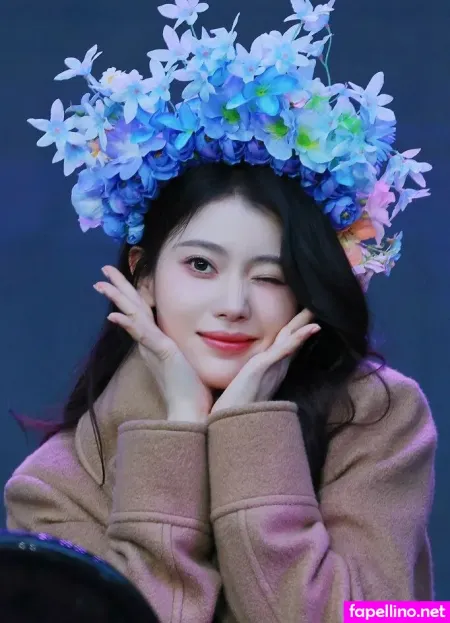 Shen Xiaoting OnlyFans Thumbnail #4ztvYVIsAw