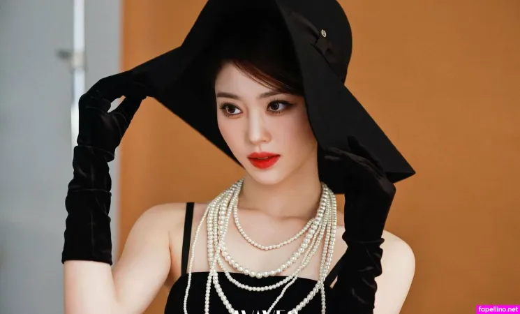 Shen Xiaoting OnlyFans Thumbnail #Ks26ig1tcV