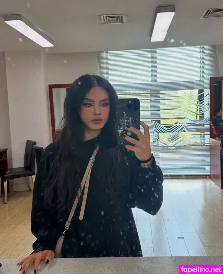 Sher Chee OnlyFans Thumbnail #Q9OY7vgATL