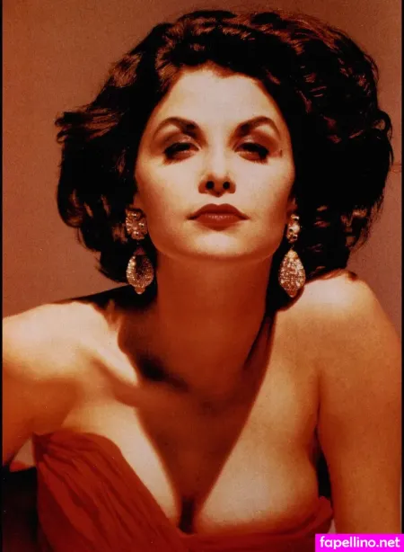 Sherilyn Fenn OnlyFans Thumbnail #5daaKR6JTS