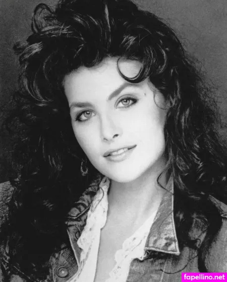 Sherilyn Fenn OnlyFans Thumbnail #tSxH8sM3K9