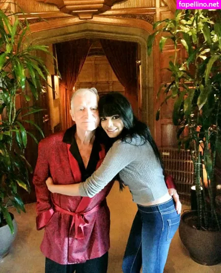 Sherlyn Chopra OnlyFans Thumbnail #7yvYkEVdbj