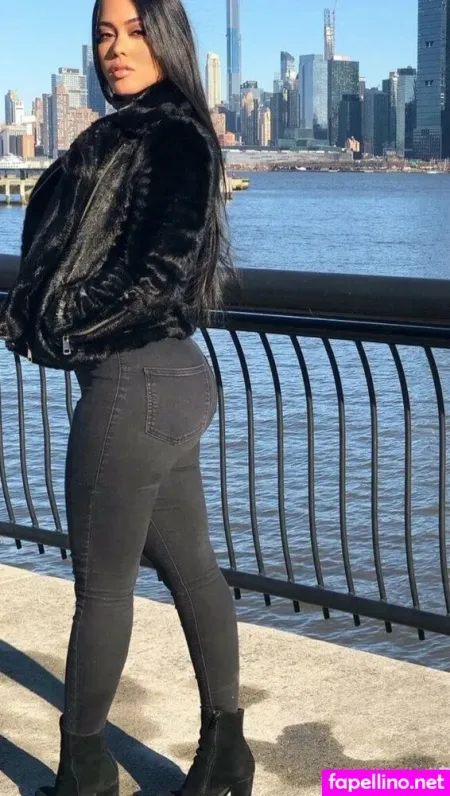 Sherry Foreign OnlyFans Thumbnail #ffIpTWOe8x