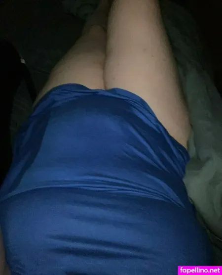 Shes A Wallflower OnlyFans Thumbnail #JAGJ6ma8cM