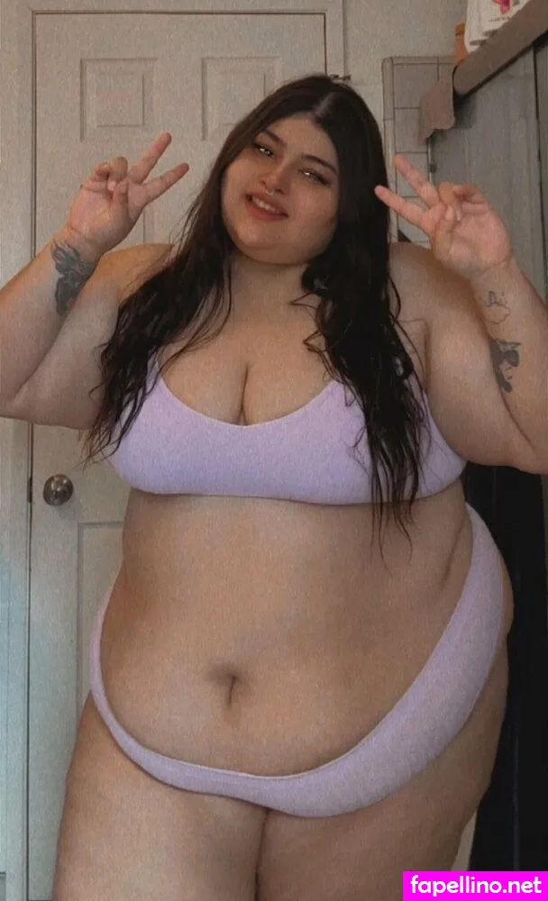 shesjustangelic, the_queenn_of_hearts Nude Leaked OnlyFans Photo #4KqeftoJhj