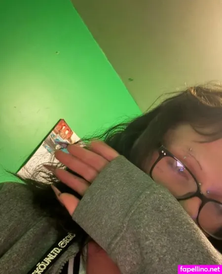 Shesyourgirlxo OnlyFans Thumbnail #0qTAOY5au1
