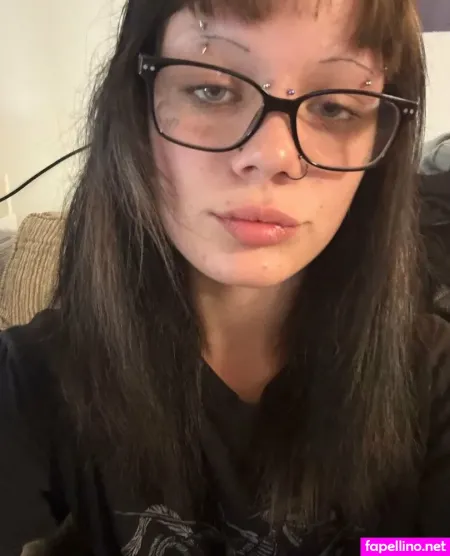 Shesyourgirlxo OnlyFans Thumbnail #ffNMyxnj0t