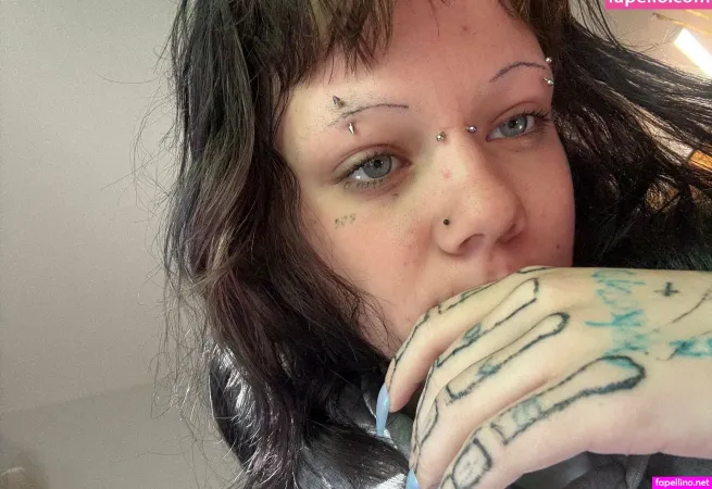 Shesyourgirlxo OnlyFans Thumbnail #kUZ65zF9FX