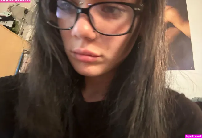 Shesyourgirlxo OnlyFans Thumbnail #unR9FJhORN