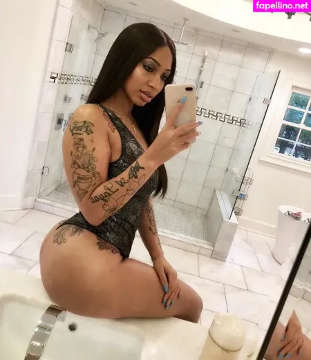 Shethickyyy OnlyFans Thumbnail #MZZpYYYqu4