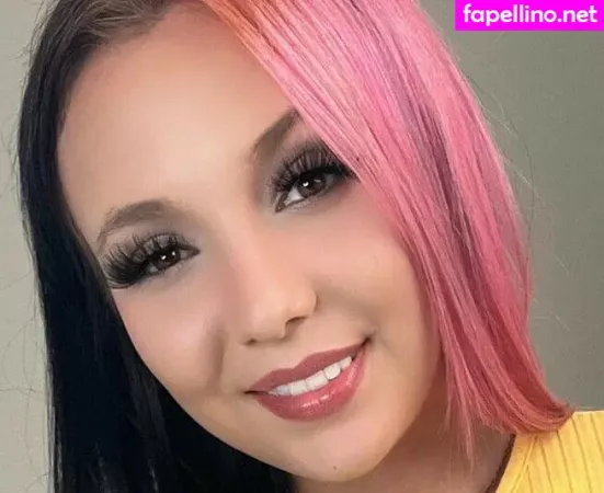 Shiane Danielle OnlyFans Thumbnail #m7JKXkxWzH