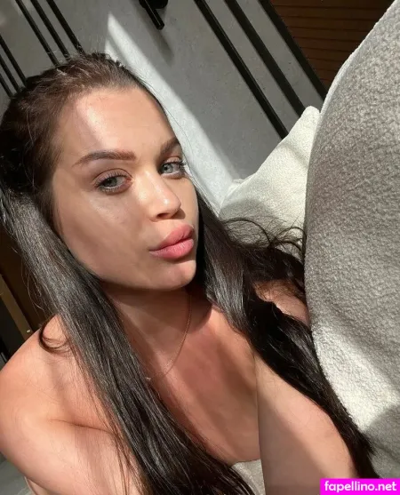 Shining Eva OnlyFans Thumbnail #T5Os3YI0M1