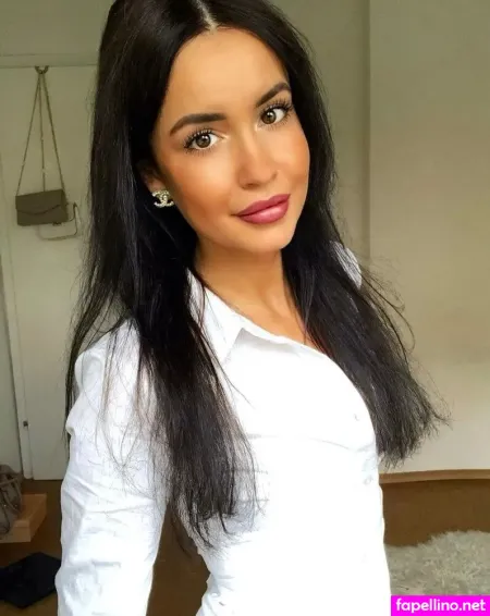 Shiny Kathrin OnlyFans Thumbnail #cln49HB07k