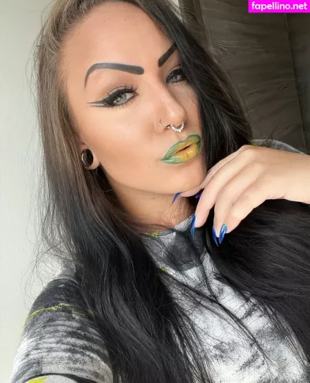 Shiny Queen OnlyFans Thumbnail #4dFNaJ6ulr